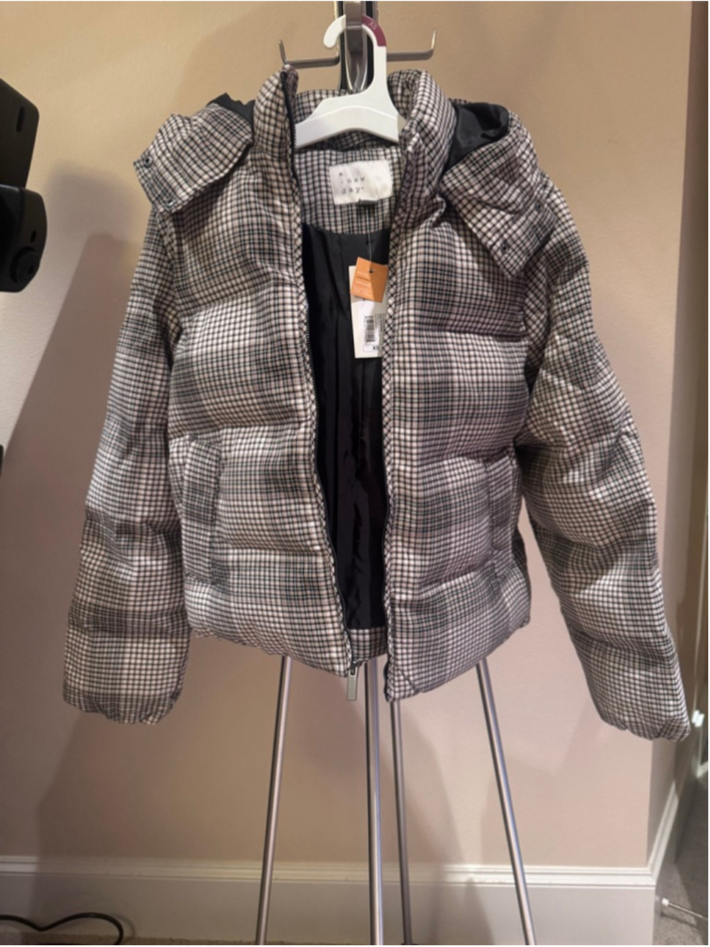 A New Day Women's Black White Plaid Puffer Jacket XS